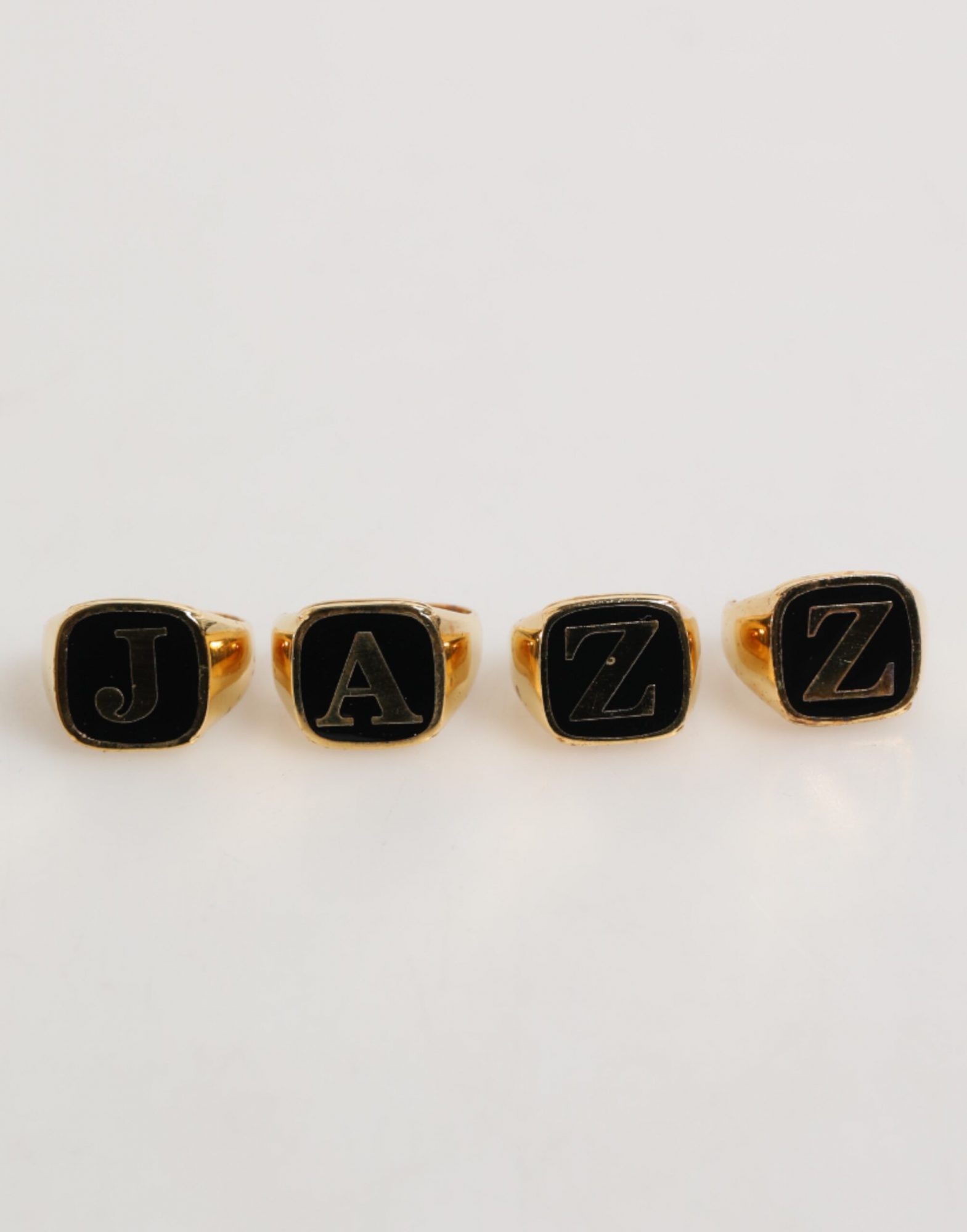 Dolce & Gabbana Gold-Ton Messing JAZZ Letter Set 4 Stück verstellbaren Ring